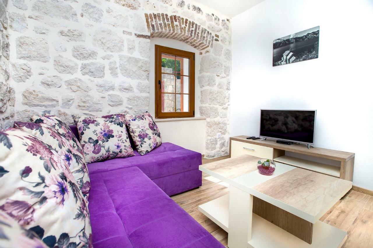 Apartments Mezini 11 Котор Екстер'єр фото