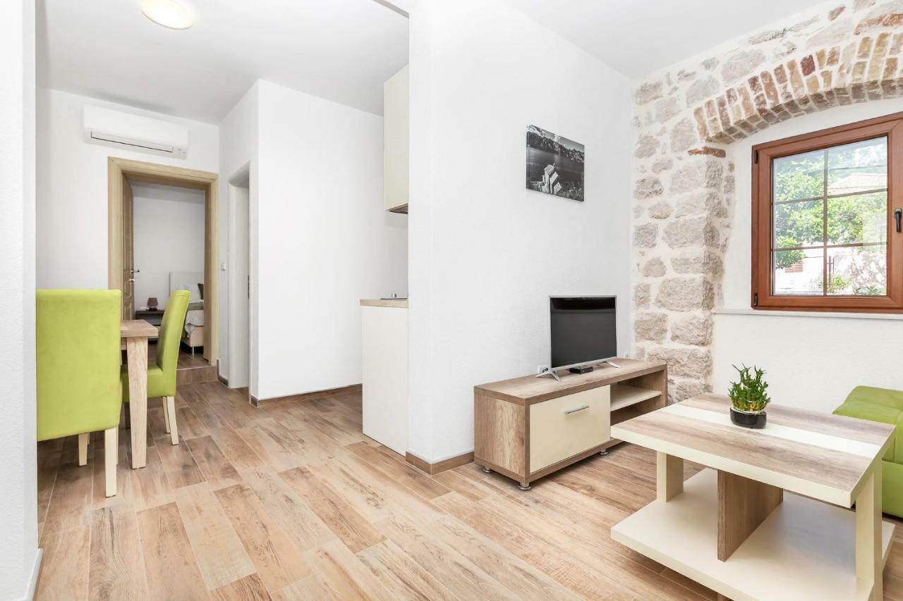 Apartments Mezini 11 Котор Екстер'єр фото