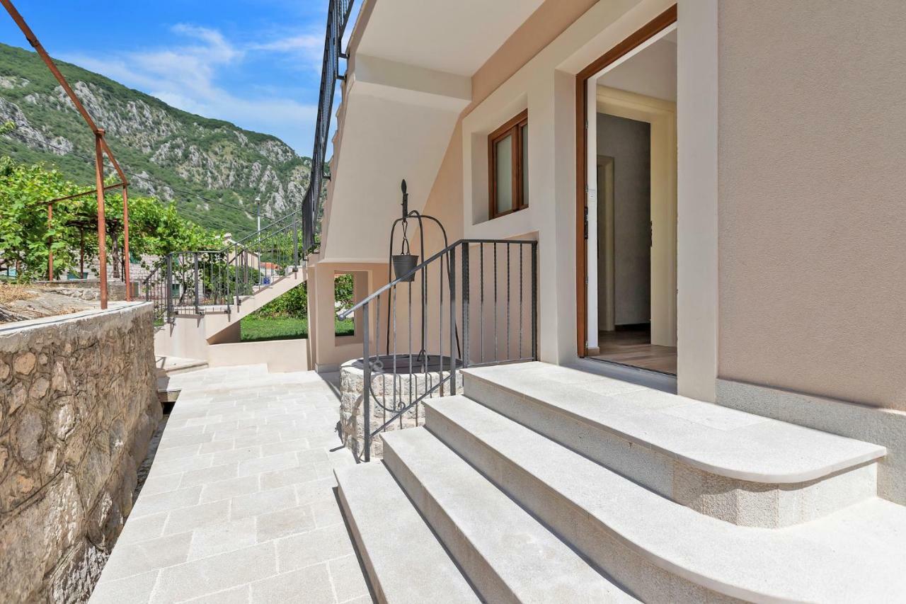 Apartments Mezini 11 Котор Екстер'єр фото