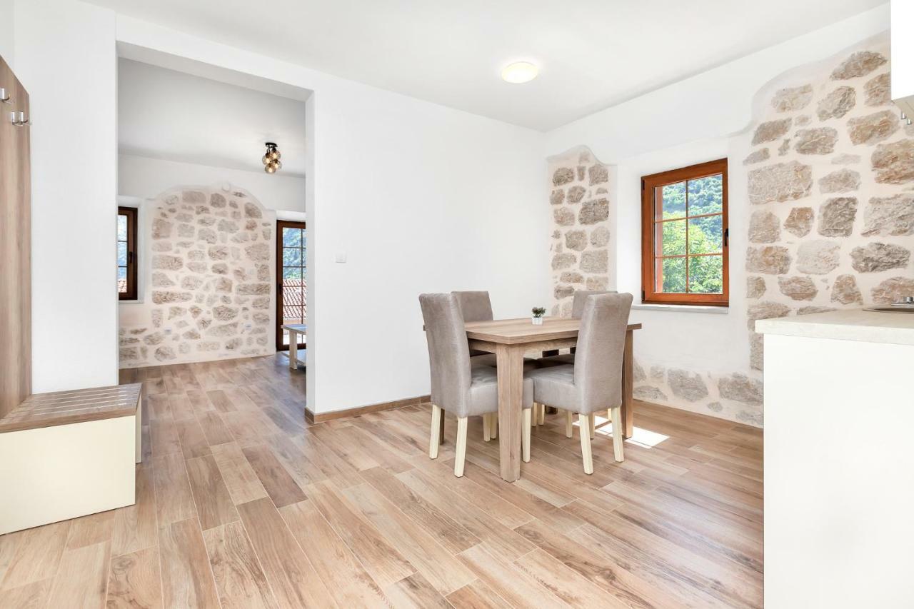 Apartments Mezini 11 Котор Екстер'єр фото