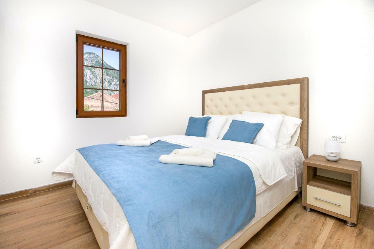 Apartments Mezini 11 Котор Екстер'єр фото