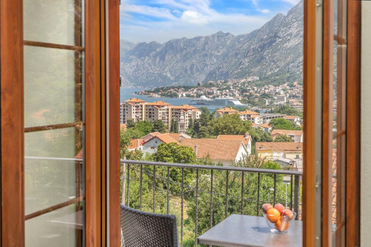 Apartments Mezini 11 Котор Екстер'єр фото