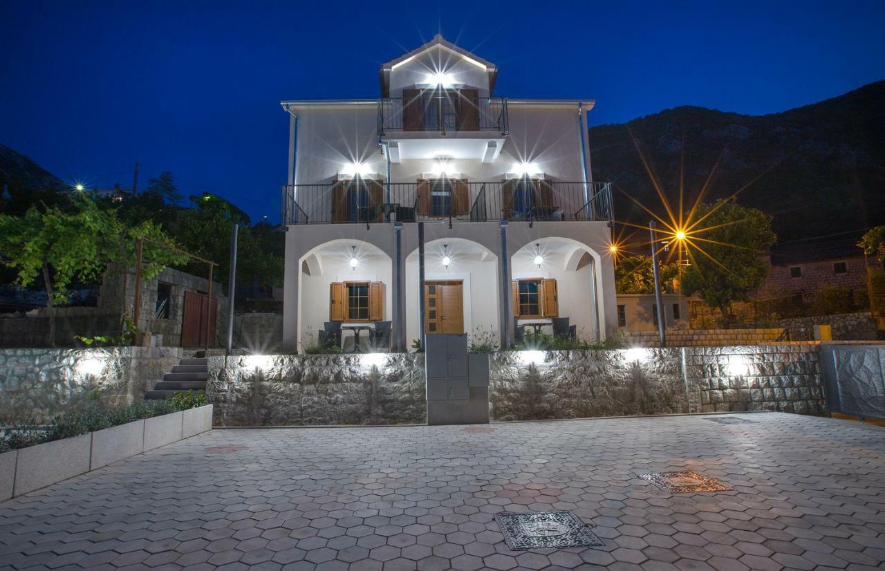 Apartments Mezini 11 Котор Екстер'єр фото